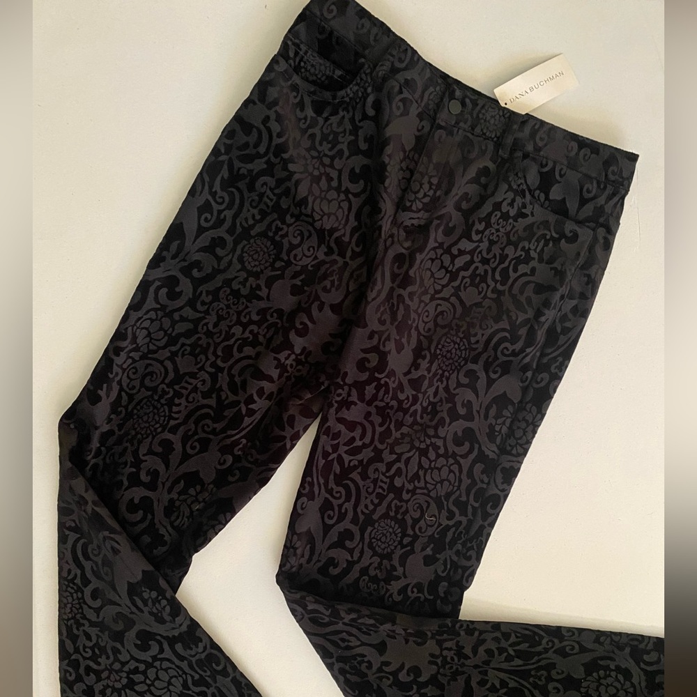 New with tags!!! Dana Buchman beautiful black pants!